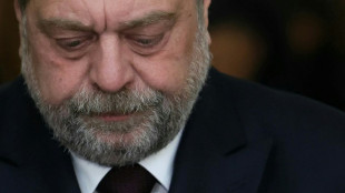 Ministro da Justi&ccedil;a da Fran&ccedil;a &eacute; absolvido em caso de conflito de interesses