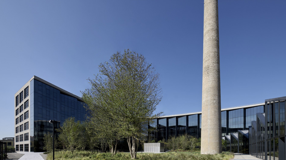 Apre a Milano Casa Moncler, la nuova sede del brand dei piumini