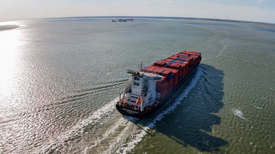 ++ Prezzo petrolio sale ancora, Wti scambiato a 100,68 dollari ++