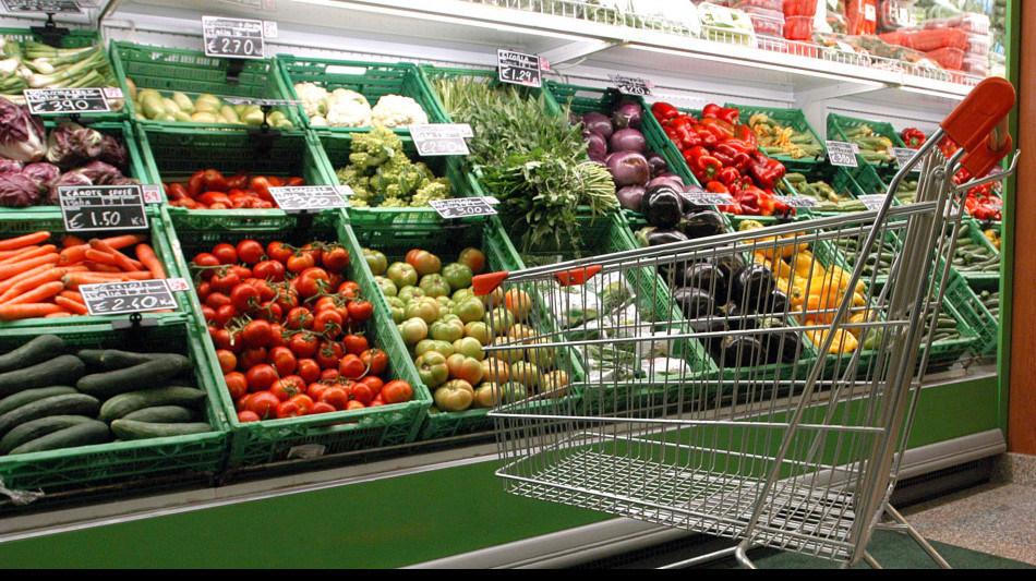 Prezzi alimentari saliti del 24,9% in 4 anni, faro Antitrust sulla Gdo