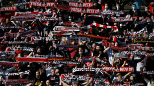 Tr&ecirc;s torcedores do Rayo Vallecano s&atilde;o hospitalizados ap&oacute;s ataque a dois &ocirc;nibus na Pol&ocirc;nia