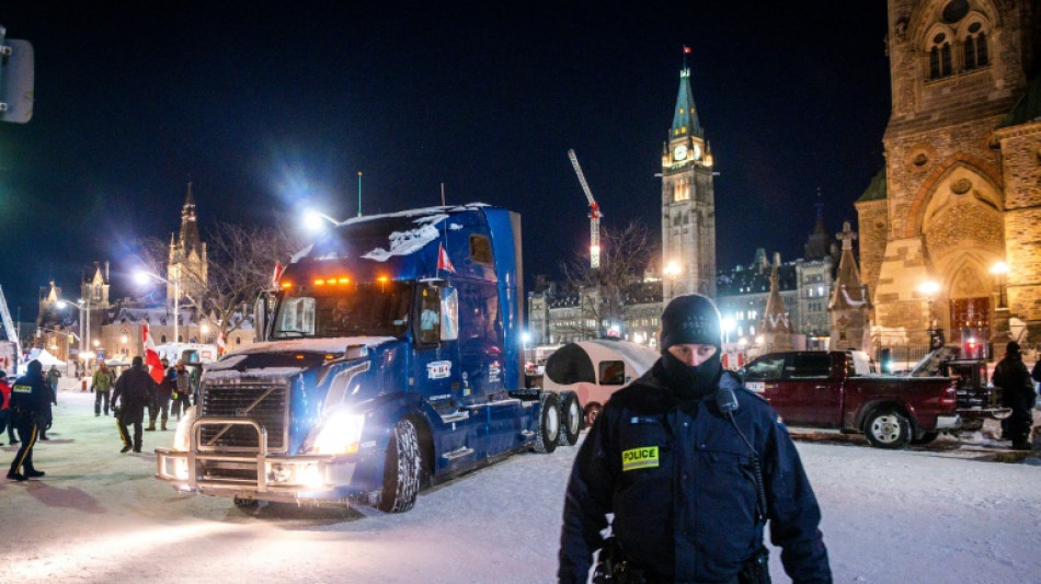 Contestation anti-mesures sanitaires: la police a &eacute;vacu&eacute; une partie des rues d'Ottawa