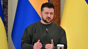 Situaci&oacute;n "dif&iacute;cil" en Bajmut, pero los soldados ucranianos resisten, afirma Zelenski