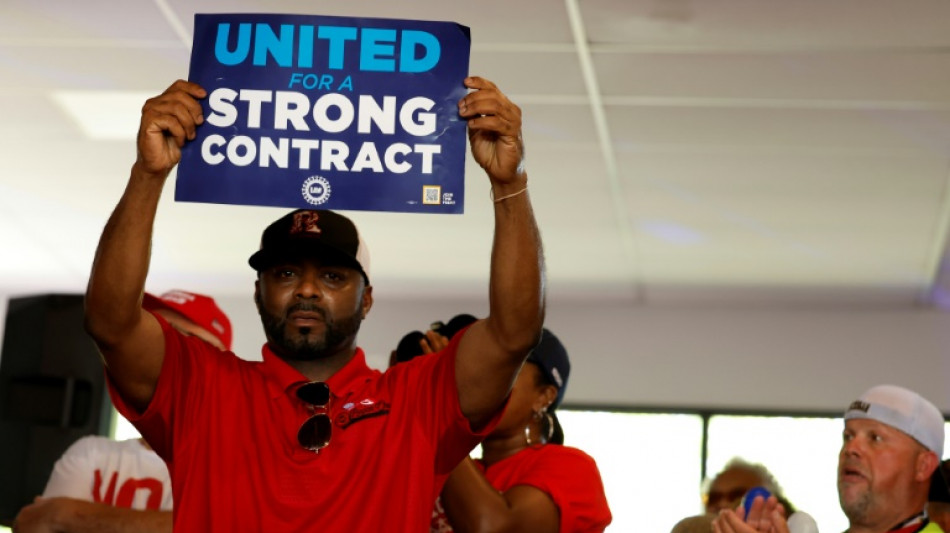 Huelga en tres f&aacute;bricas de grandes fabricantes de autom&oacute;viles de EEUU