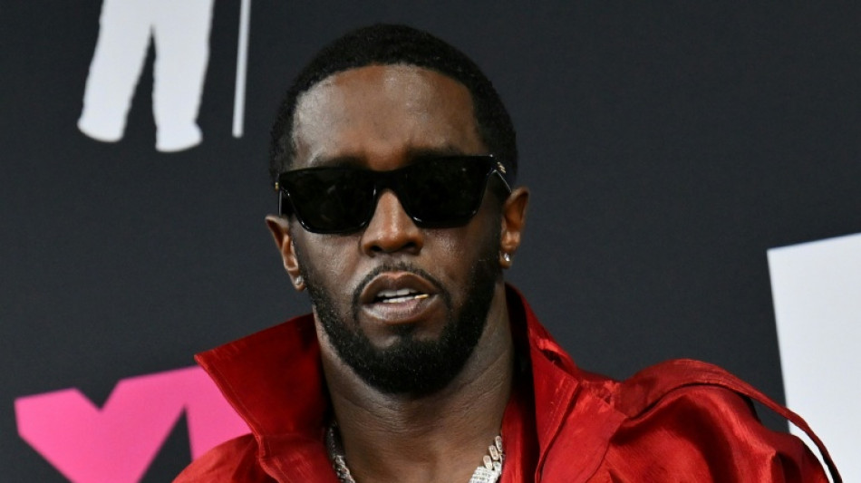 Sean 'Diddy' Combs &eacute; transferido de pris&atilde;o ap&oacute;s relatos de tratamento preferencial
