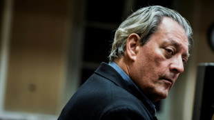 Paul Auster realiza una radiograf&iacute;a de un EEUU herido por la violencia de las armas