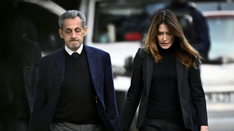 Französischer Ex-Präsident Sarkozy im Gefängnis eingetroffen