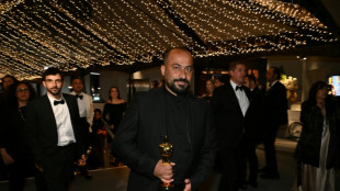 Israel detiene y libera poco despu&eacute;s a cineasta palestino ganador de un &Oacute;scar