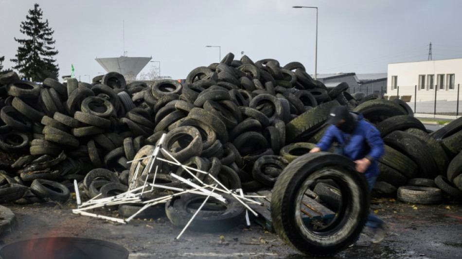 Michelin: &agrave; Cholet, des salari&eacute;s restent mobilis&eacute;s pour "partir dans la dignit&eacute;"