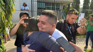 Condenan a prisi&oacute;n a activistas salvadore&ntilde;os que protestaron cerca de casa de Bukele