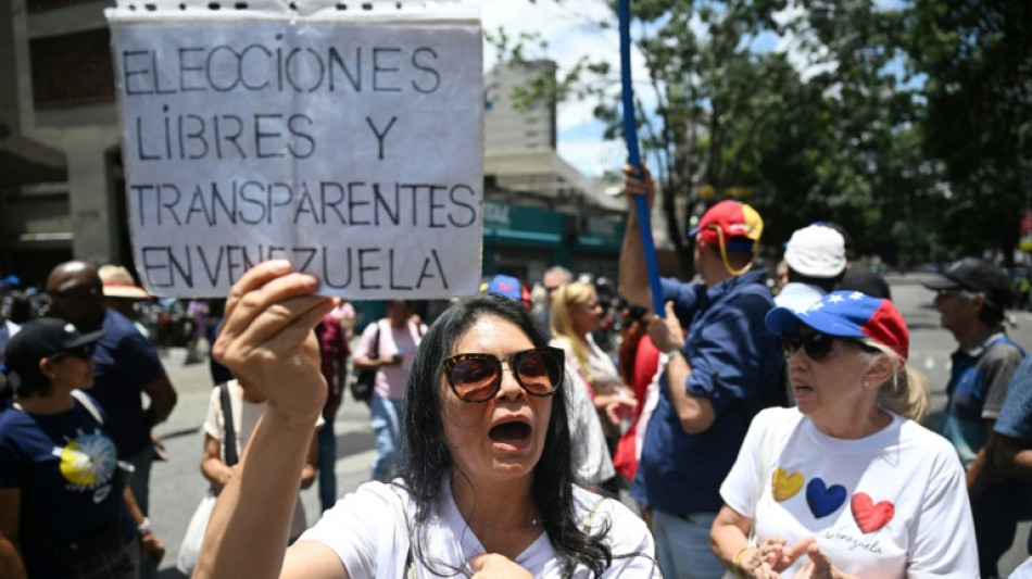 Caracas protest denounces secrecy of Venezuela transition talks