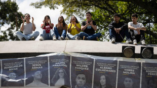 Venezuela, studenti in piazza chiedono libert&agrave; per i prigionieri politici