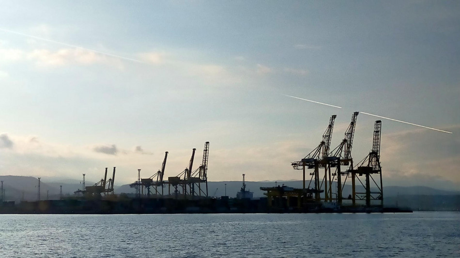Porto Trieste, movimentazione 2025 stabile , Teu -19% ma treni +3,8%