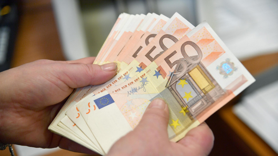 Tassi pi&ugrave; bassi ma salgono altri costi del credito a imprese