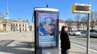 Suche nach flüchtigen mutmaßlichen RAF-Terroristen: Mehrere Durchsuchungen in Berlin