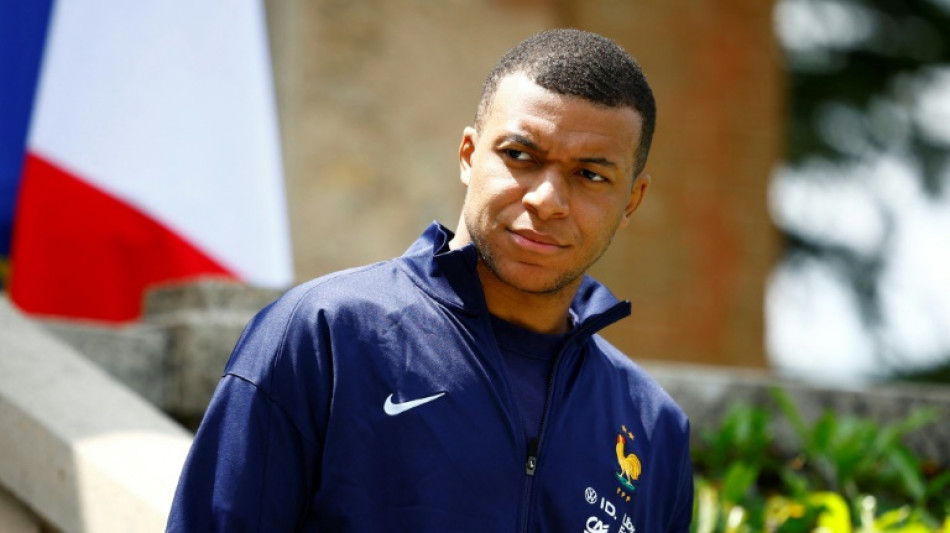 Real Madrid anuncia contrata&ccedil;&atilde;o de Kylian Mbapp&eacute;