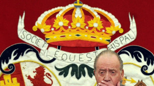 Excluido de los actos oficiales, el rey emérito español celebra 50 años de su coronación