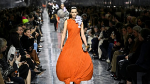 Anderson se inspira en las flores para su debut en la alta costura con Dior