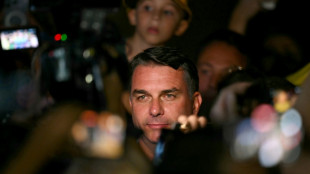 Pr&eacute;sidentielle au Br&eacute;sil : Flavio Bolsonaro en position de force