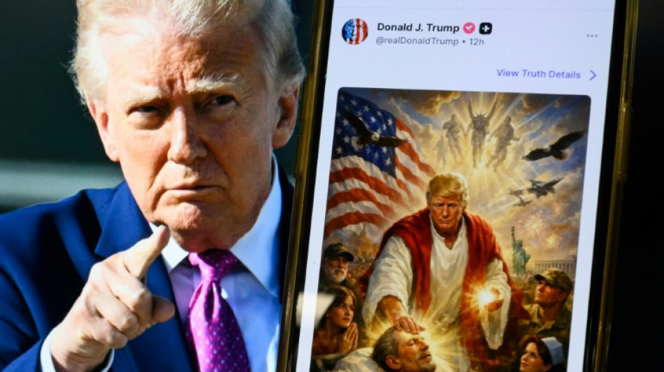 Trump apaga publica&ccedil;&atilde;o em que aparece como Jesus ap&oacute;s indigna&ccedil;&atilde;o p&uacute;blica