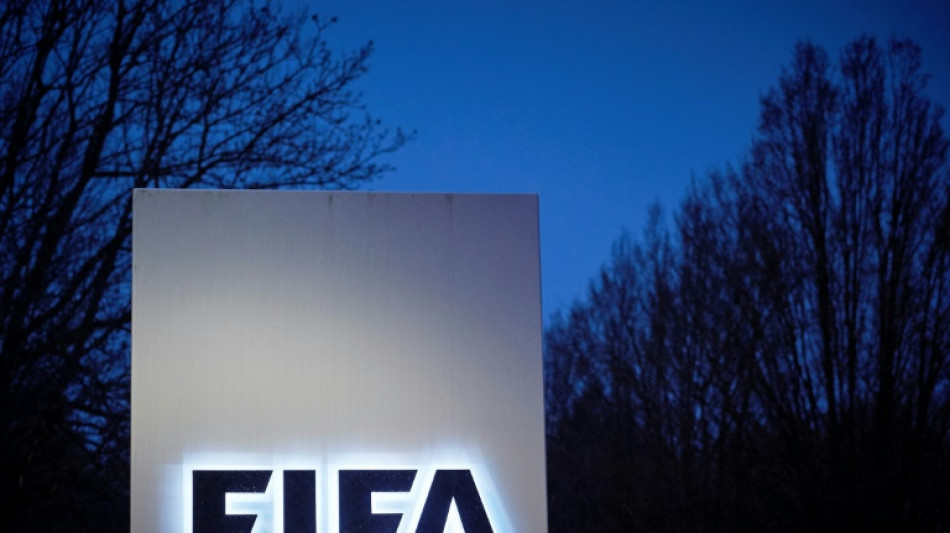 Ligas e sindicato de jogadores apresentam queixa contra a Fifa na Comiss&atilde;o Europeia