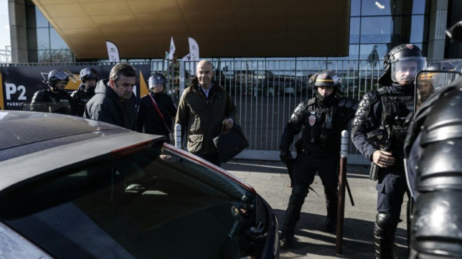 Agriculteurs: visite tendue d'Arnaud Rousseau &agrave; Agen, la bataille FNSEA-CR se durcit