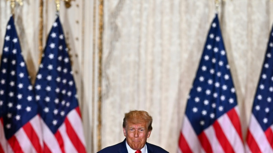 Inculp&eacute;, Trump d&eacute;nonce une "insulte &agrave; la nation" devant ses partisans