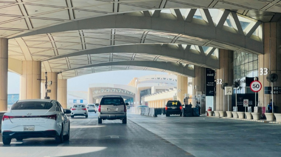Ataque ao aeroporto de Riade, atribu&iacute;do aos houthis, deixa ao menos 12 mortos