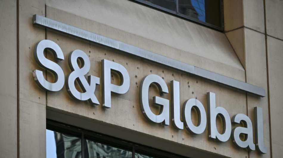 Dette: S&P laisse un r&eacute;pit &agrave; la France en laissant sa note inchang&eacute;e