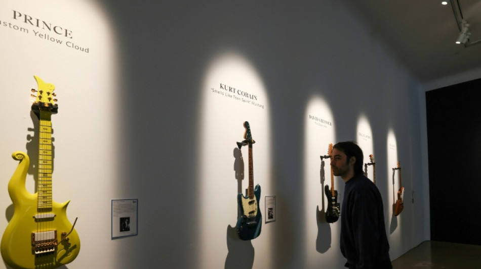 Guitarras de Kurt Cobain, Beatles e outras lendas da m&uacute;sica ser&atilde;o leiloadas nos EUA