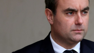 French PM forces final budget through parliament&nbsp;