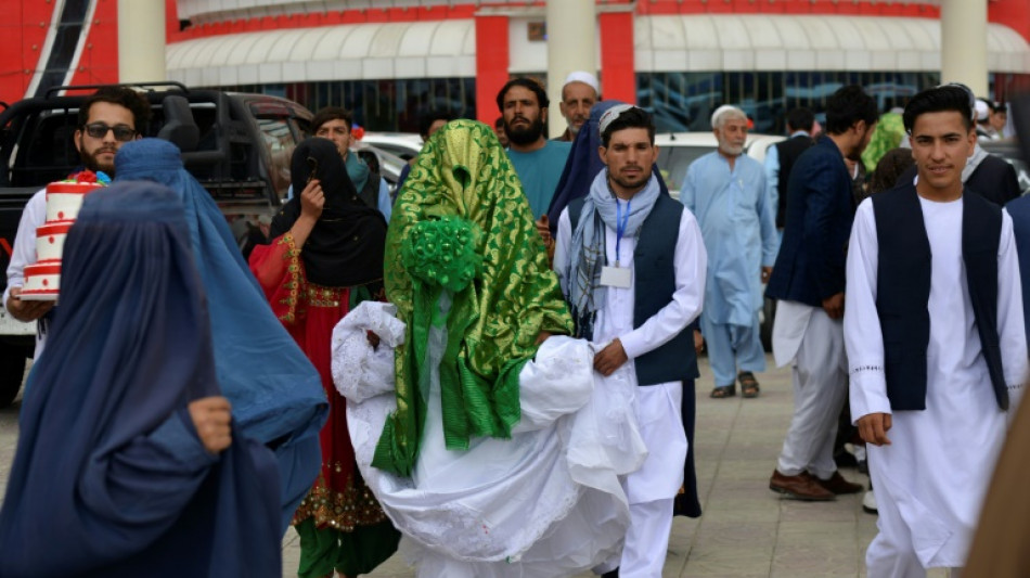 Afghanistan: mariage collectif et aust&egrave;re pour 70 couples &agrave; Kaboul