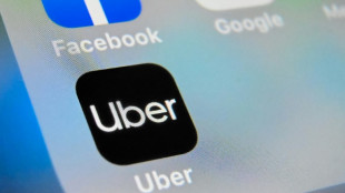 R&eacute;v&eacute;lation de liens privil&eacute;gi&eacute;s entre Macron et Uber, indignation &agrave; gauche