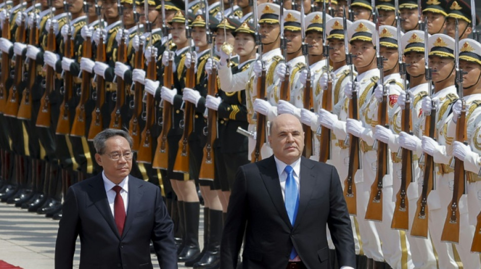 Xi Jinping promete &agrave; R&uacute;ssia 'apoio firme' em 'interesses fundamentais'