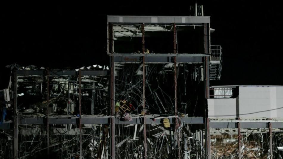 S&eacute;isme au Japon : de nombreuses personnes sans doute ensevelies apr&egrave;s l'effondrement d'un centre commercial