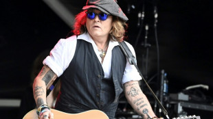 Johnny Depp saca disco y emprende gira tras su tormentoso juicio