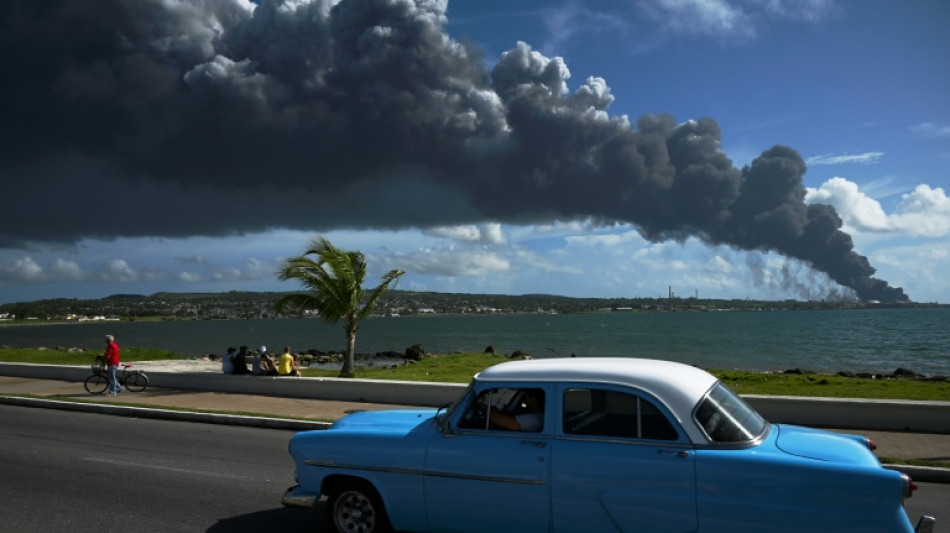 Cuba: gigantesque incendie d'un d&eacute;p&ocirc;t p&eacute;trolier, 17 disparus, 77 bless&eacute;s