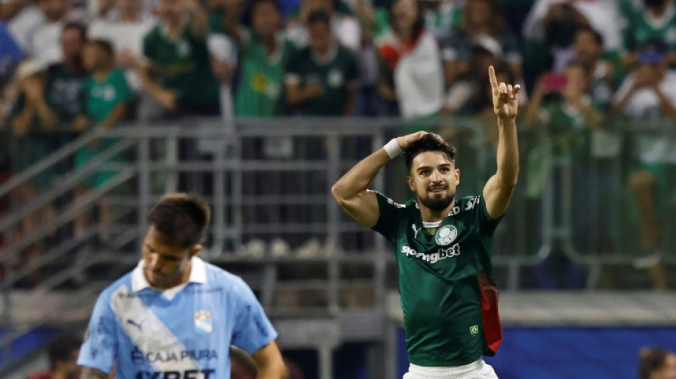 Palmeiras vence Sporting Cristal (2-1) em casa e lidera Grupo F da Libertadores