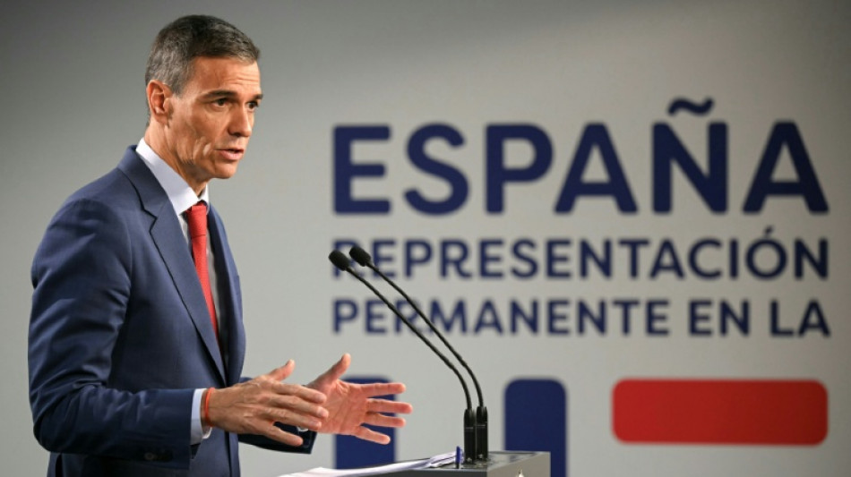 Pedro Sánchez llama a defender la democracia española en el 50 aniversario de la muerte de Franco