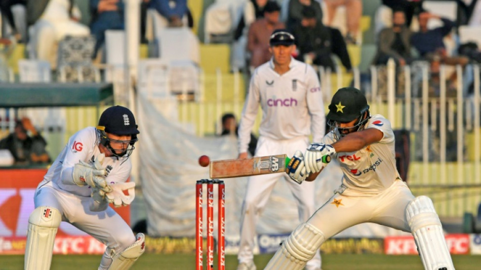 Shafique and Haq give Pakistan solid start after England's 657