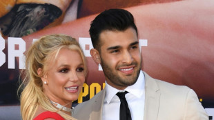 Britney Spears se divorcia após 1 ano e dois meses de casamento