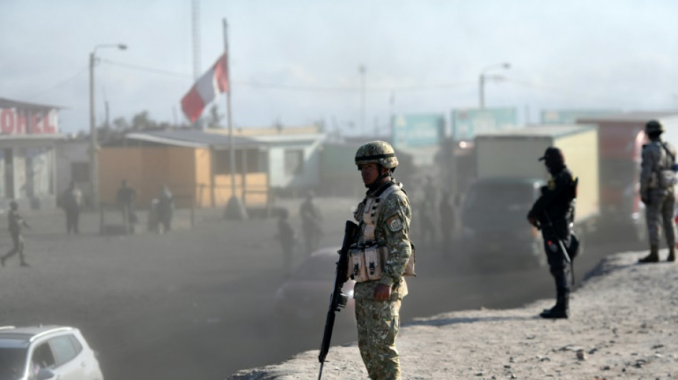 Per&uacute; "recupera carreteras" y la violencia de las protestas "disminuye" 
