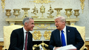 Trump e primeiro-ministro do Canadá têm reunião cordial, mas sem acordos