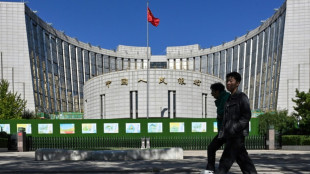 La banque centrale chinoise abaisse deux taux d'intérêt clés 