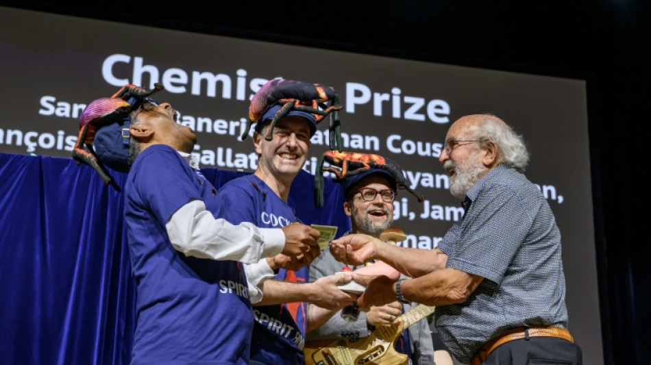 Urinoirs optimis&eacute;s et slips enterr&eacute;s au menu des "anti-Nobel" 2026