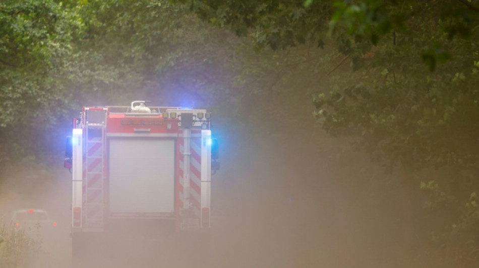Fast 2000 Menschen fliehen vor Waldbrand - Gro&szlig;einsatz in Nordrhein-Westfalen