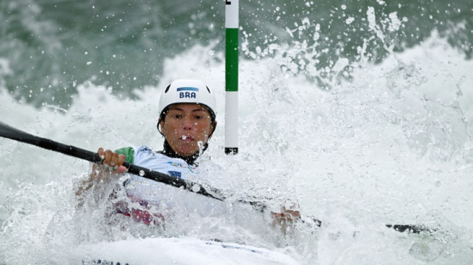 Ana S&aacute;tila termina em 4&ordm; na final da canoagem em Paris; australiana Jessica Fox &eacute; ouro