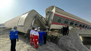 Mindestens 17 Tote und Dutzende Verletzte bei Zugungl&uuml;ck im Iran