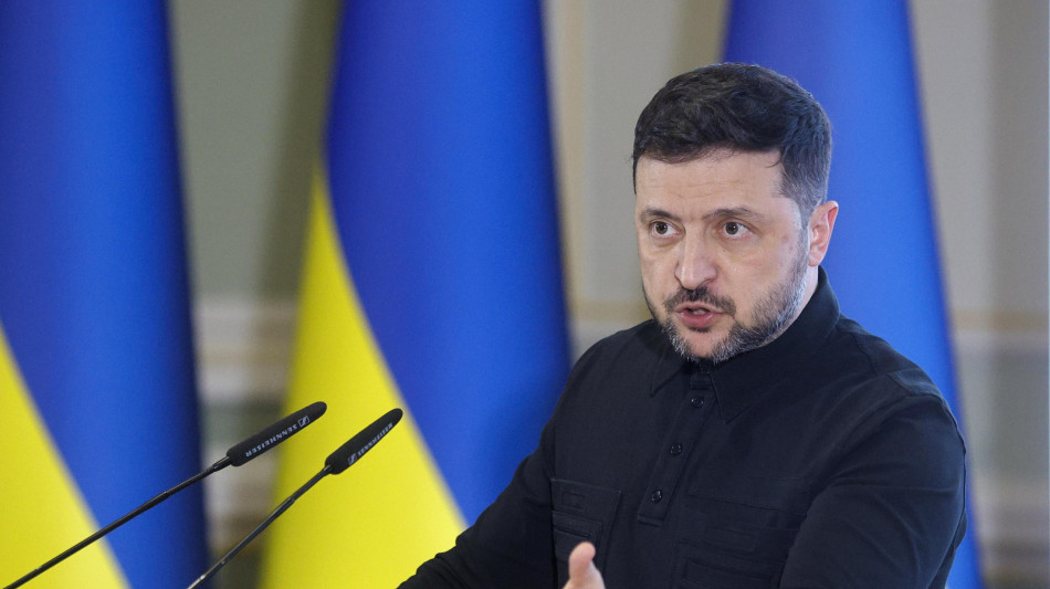 Zelensky, 'incontrer&ograve; Donald Trump prossimamente'