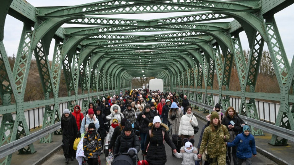 Ukraine: Moscou promet d'ouvrir des couloirs humanitaires pour &eacute;vacuer les civils de plusieurs villes